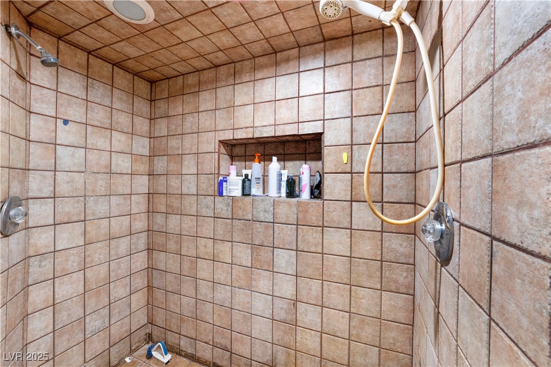 212 Huntly Road Property Photo 18