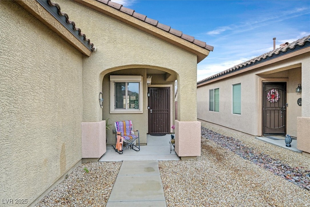 6144 Corbin Avenue Property Photo 4