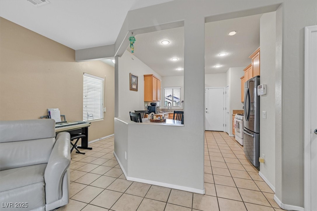 6144 Corbin Avenue Property Photo 8