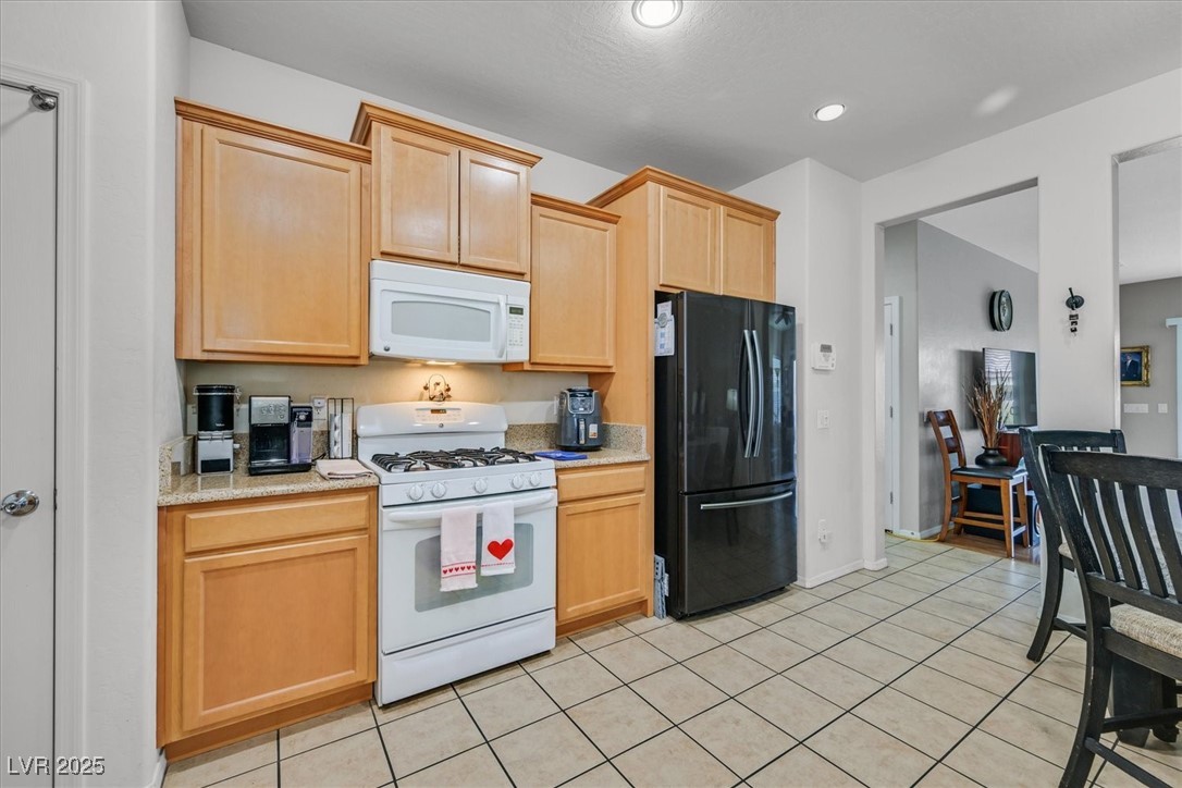 6144 Corbin Avenue Property Photo 10