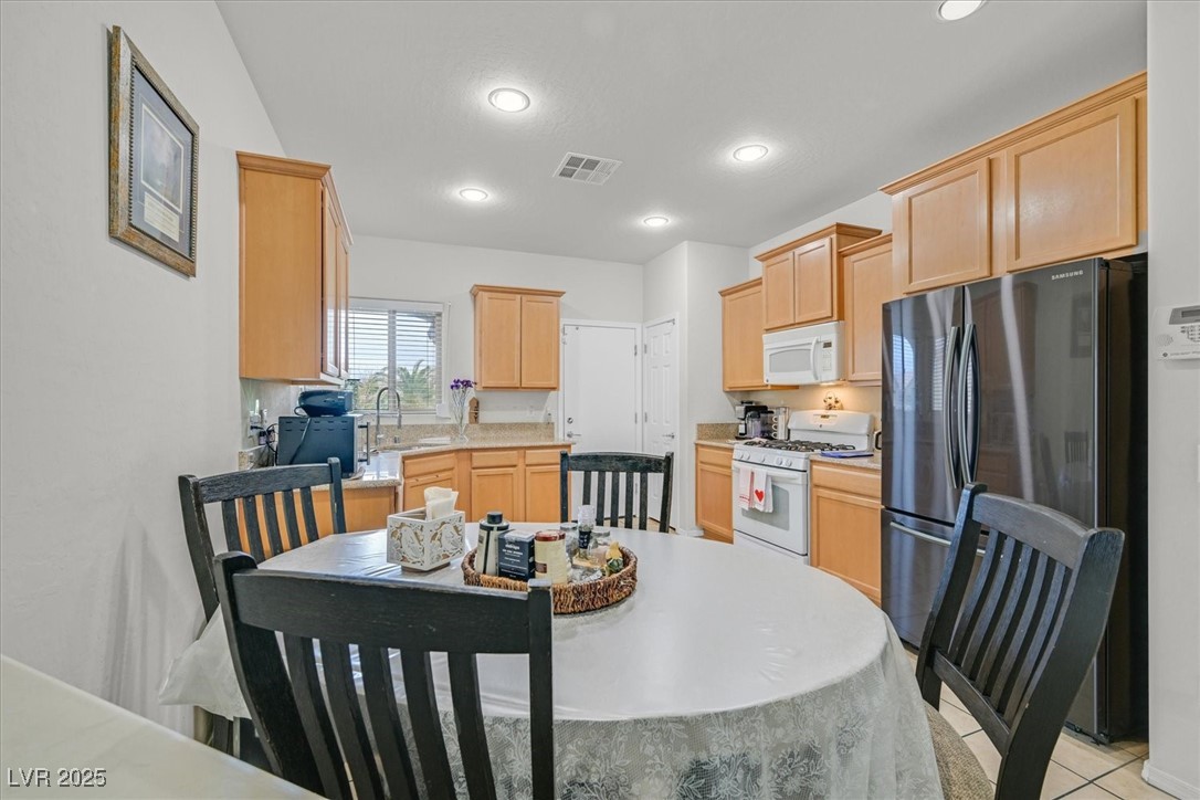6144 Corbin Avenue Property Photo 11