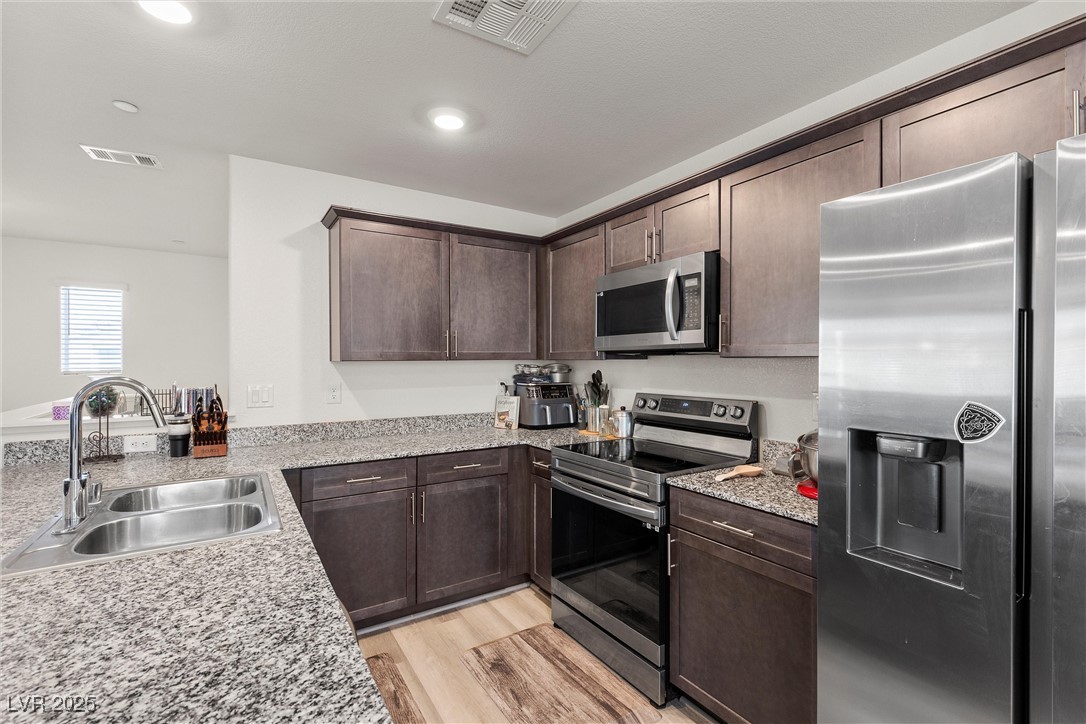 6855 Evening Orchid Street Property Photo 15