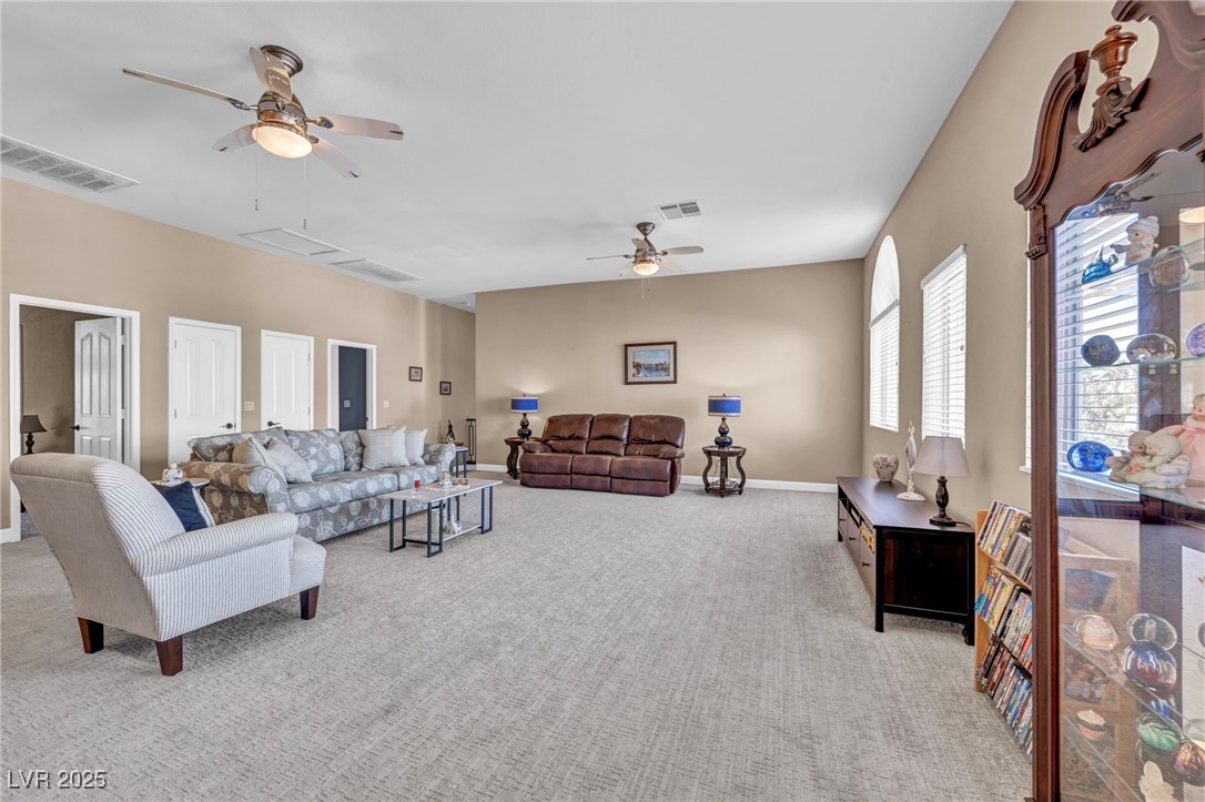 2107 Eaglepath Circle Property Photo 37