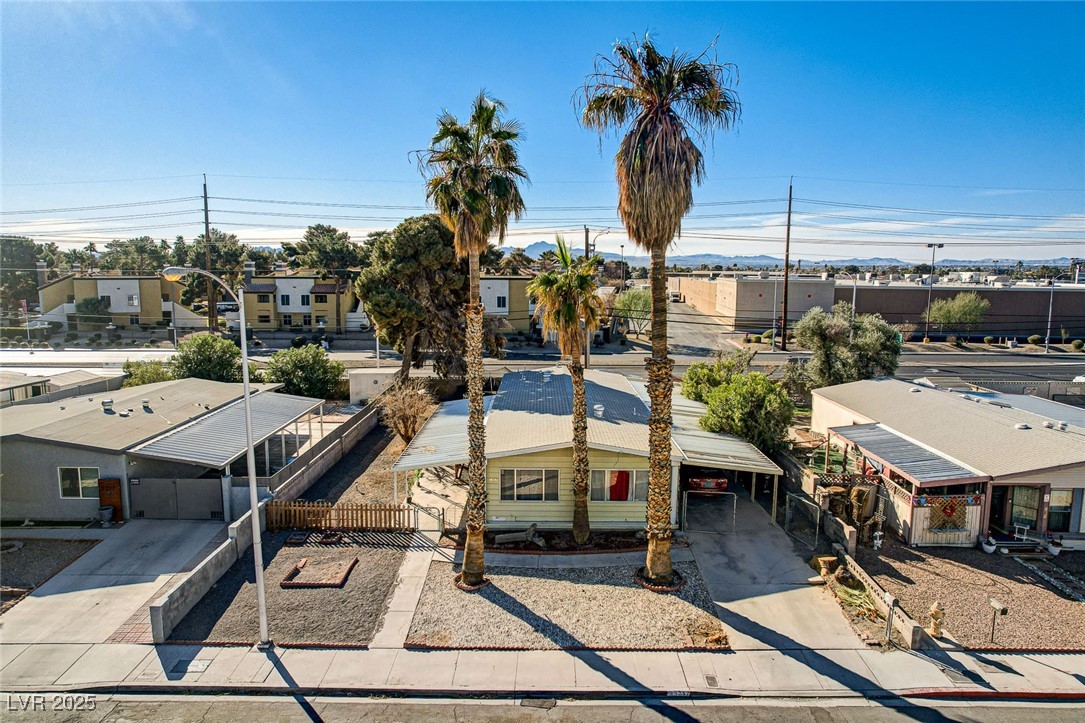 5217 Sir James Way Property Photo 1