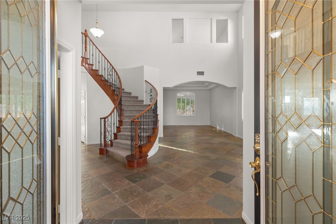 7840 Red Leaf Drive Property Photo 2