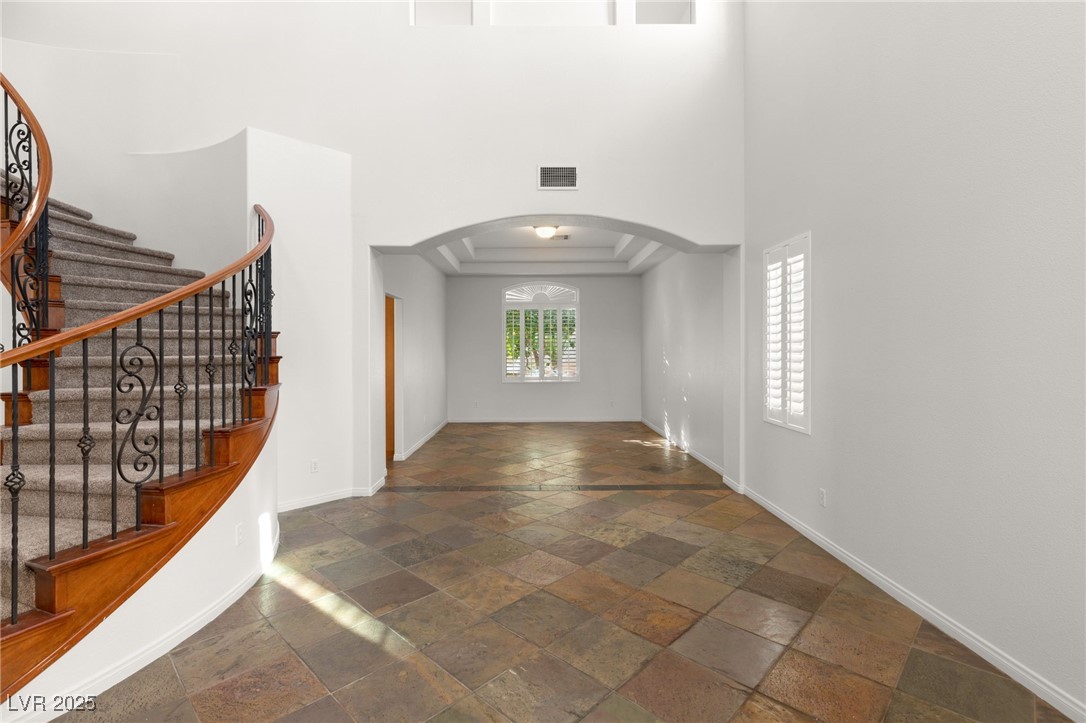 7840 Red Leaf Drive Property Photo 3