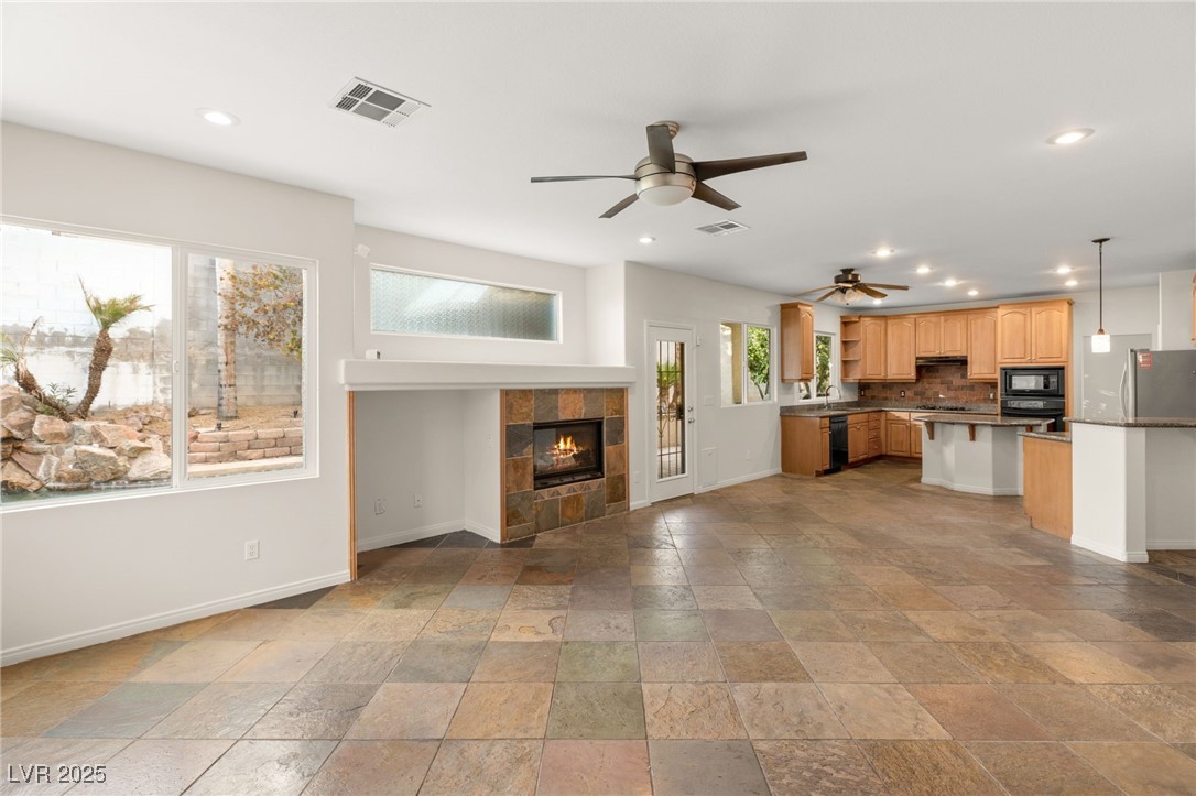 7840 Red Leaf Drive Property Photo 10