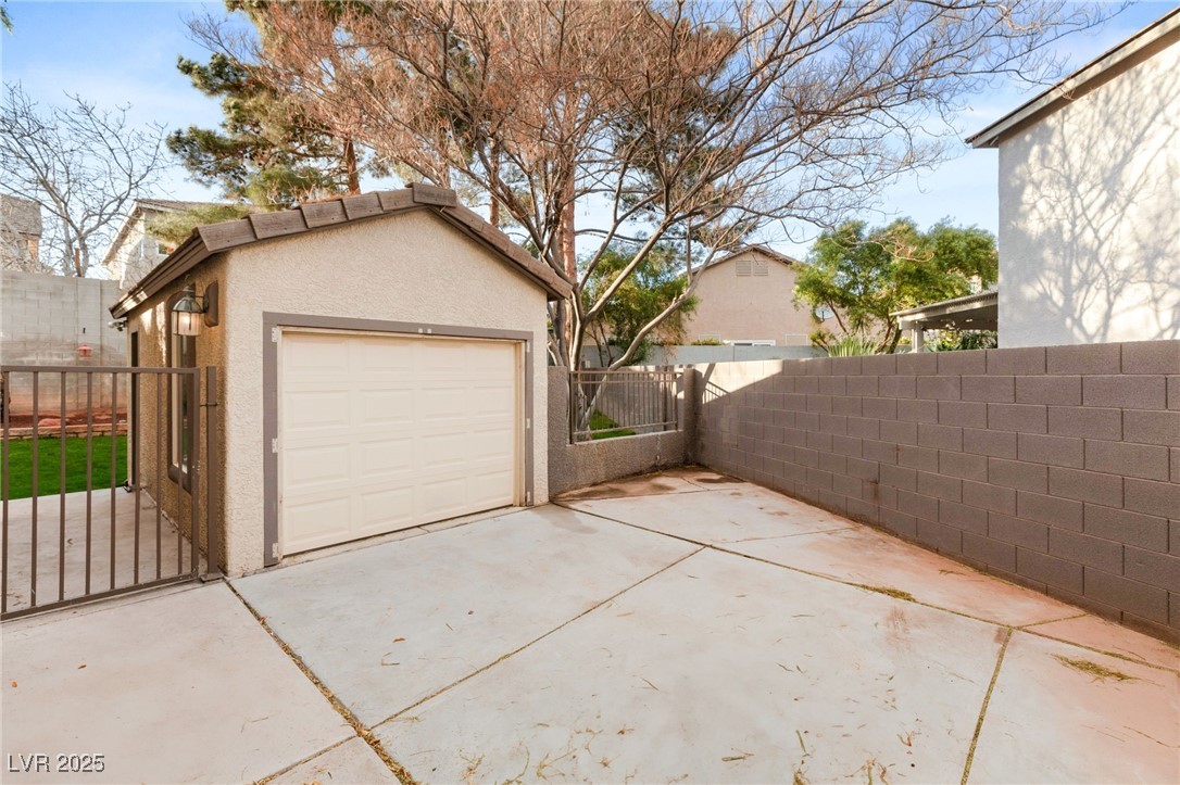 7840 Red Leaf Drive Property Photo 29