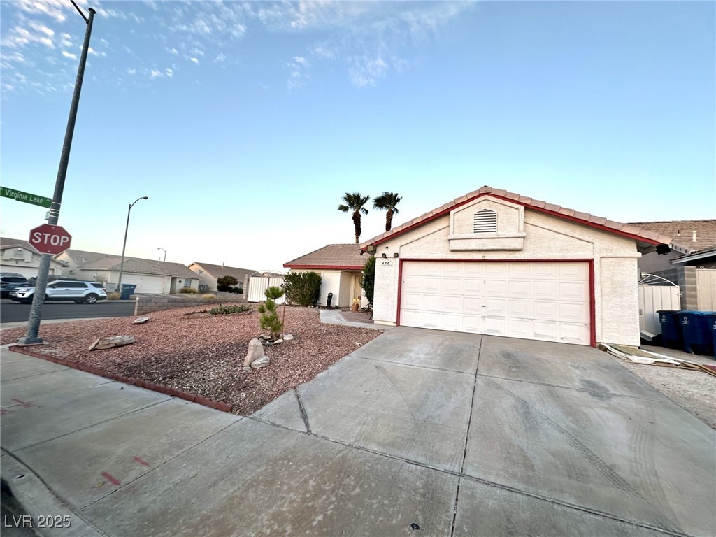 470 Como Court Property Photo 2