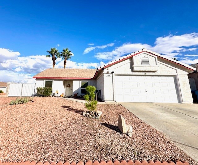 470 Como Court Property Photo 3