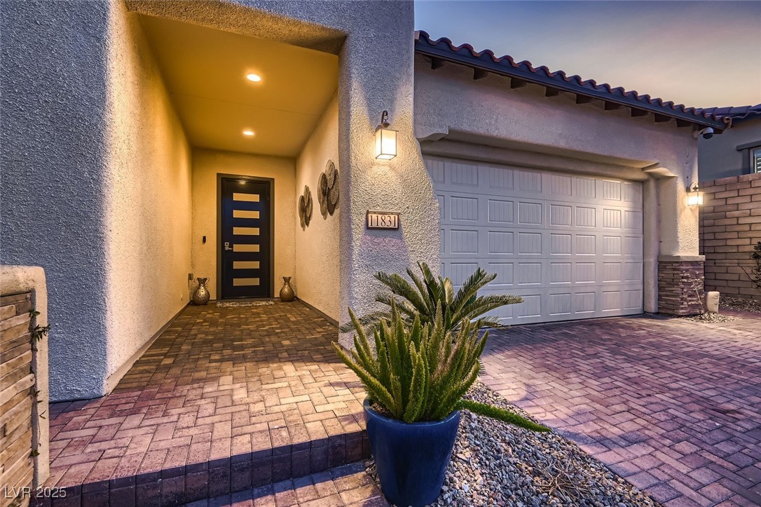 11831 Saverio Avenue Property Photo 5