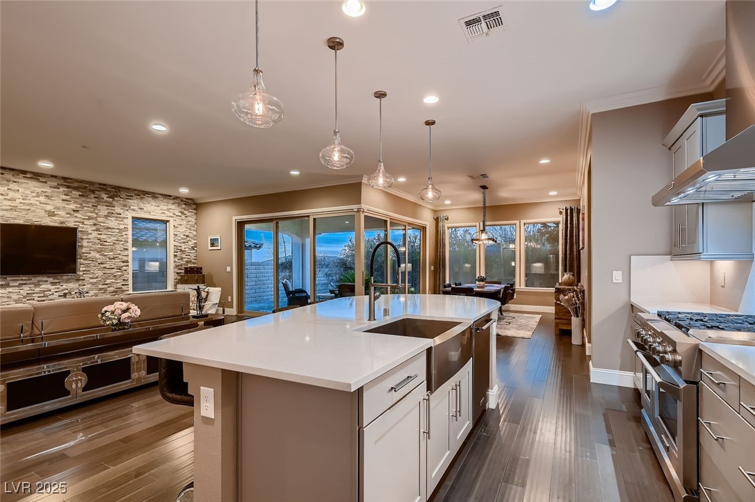 11831 Saverio Avenue Property Photo 14