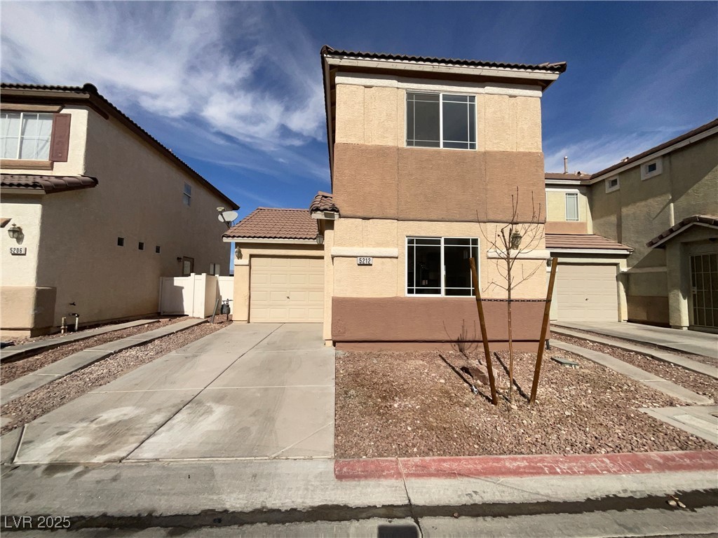 5212 Paradise Skies Avenue Property Photo 1