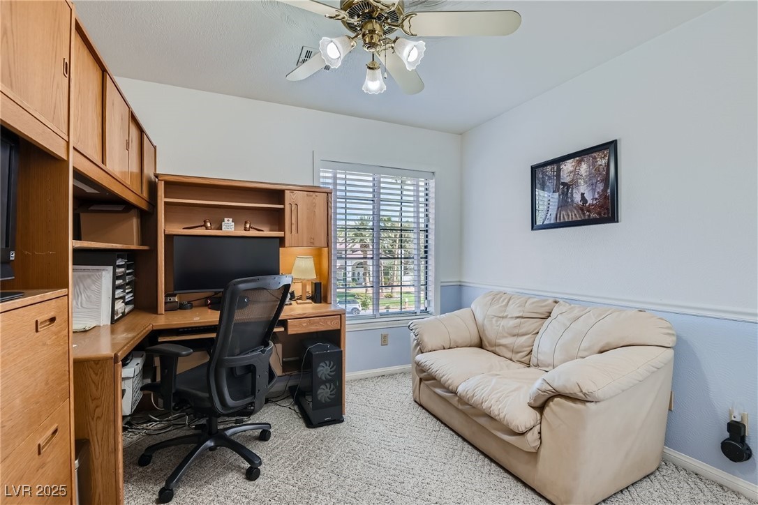 4075 East Oquendo Road Property Photo 23