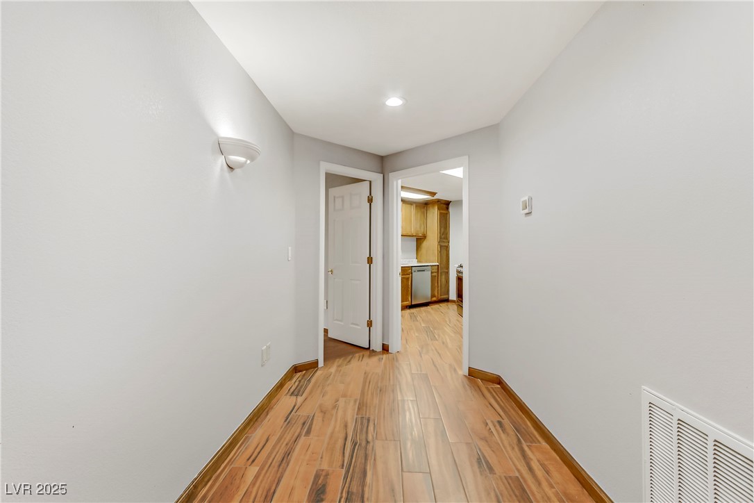 4075 East Oquendo Road Property Photo 31