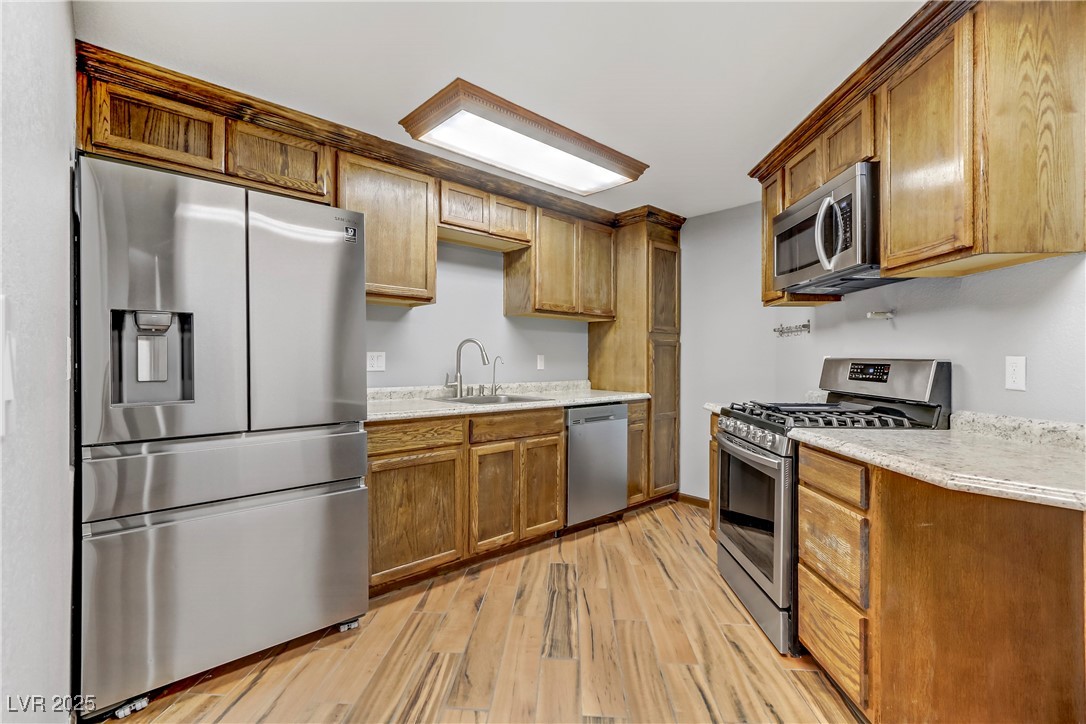 4075 East Oquendo Road Property Photo 32