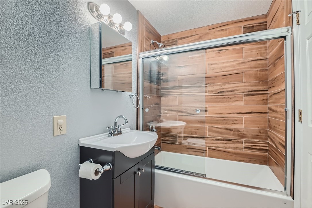 4075 East Oquendo Road Property Photo 44