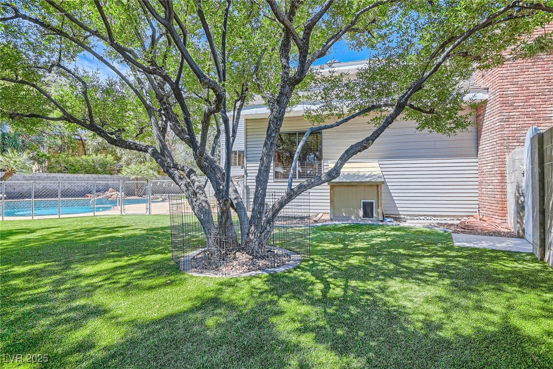 4075 East Oquendo Road Property Photo 62