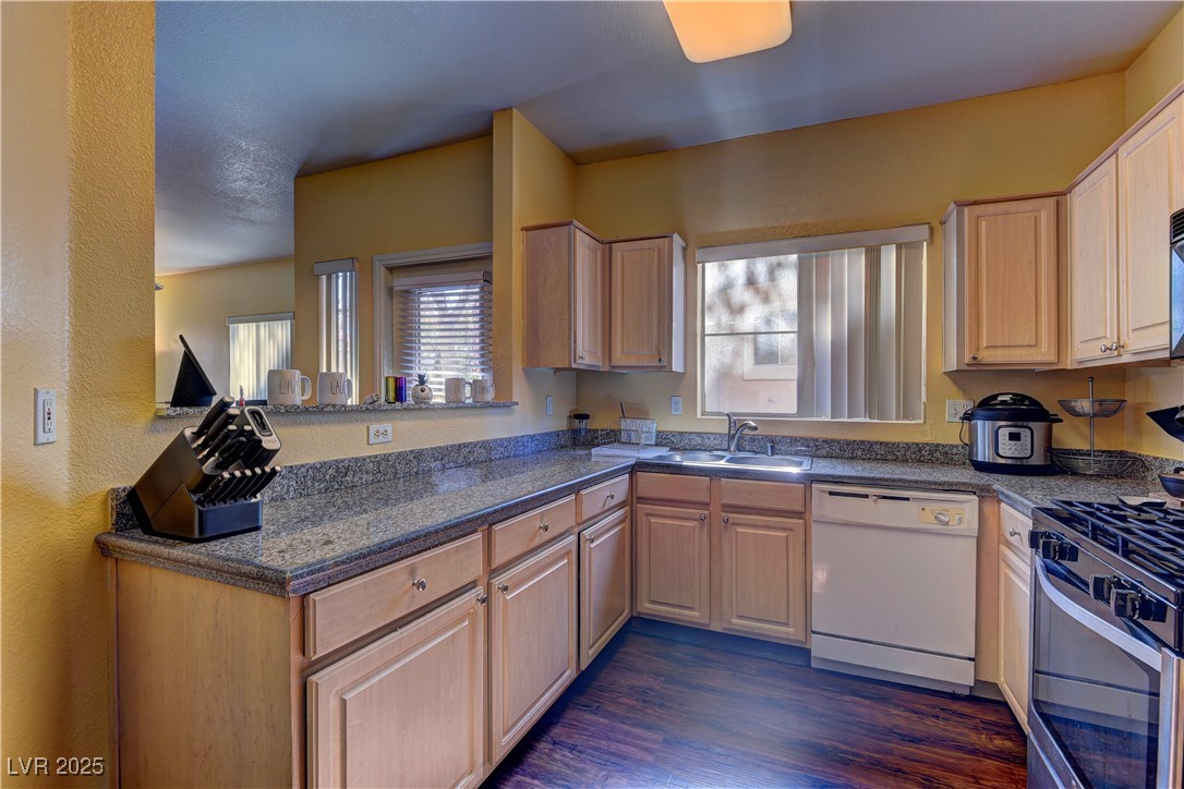 5250 South Rainbow Boulevard 1121 Property Photo 7