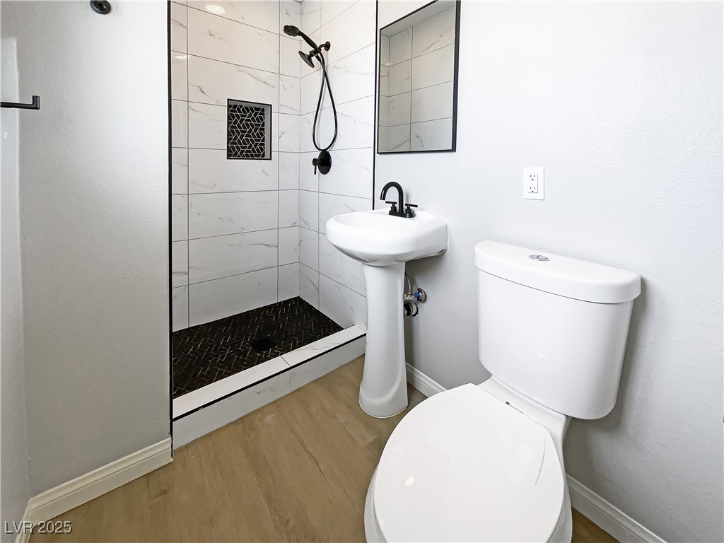 6421 Dinning Avenue Property Photo 16