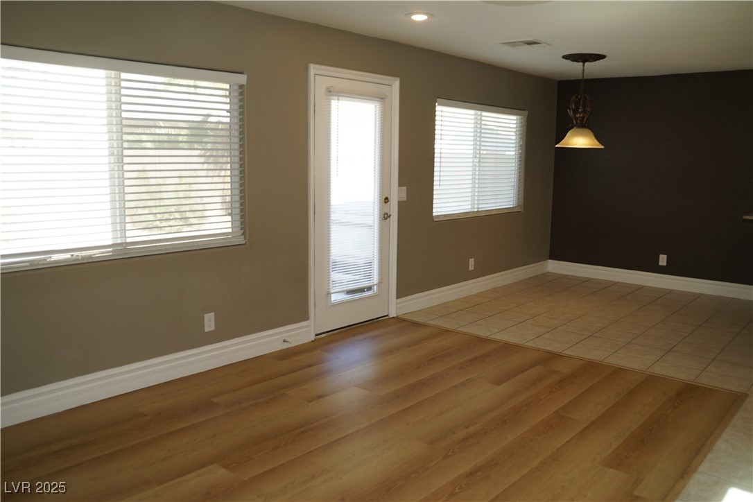 323 Dog Leg Drive Property Photo 8