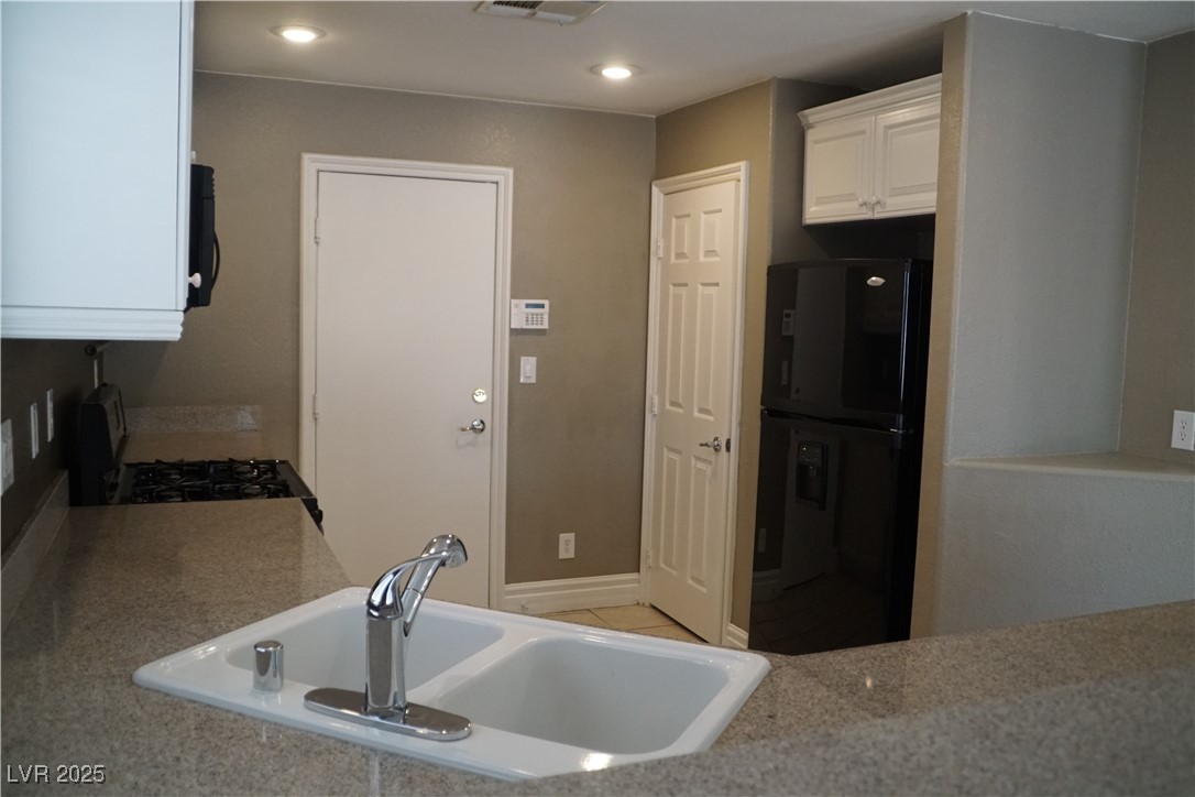 323 Dog Leg Drive Property Photo 10