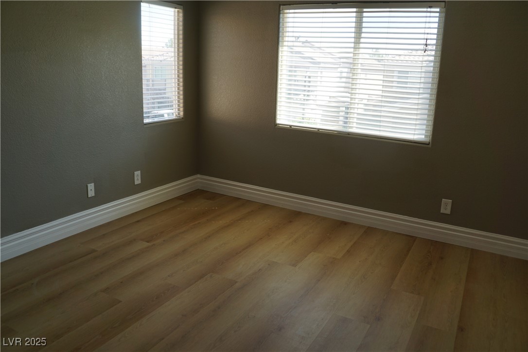 323 Dog Leg Drive Property Photo 14