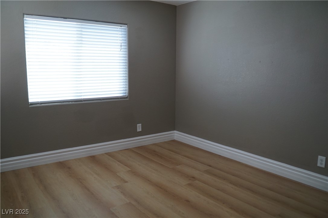 323 Dog Leg Drive Property Photo 15
