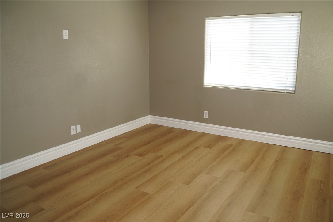 323 Dog Leg Drive Property Photo 18