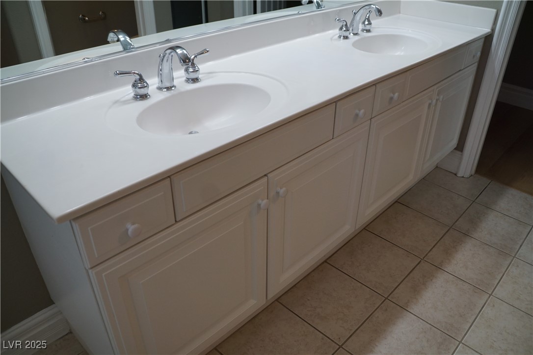 323 Dog Leg Drive Property Photo 27