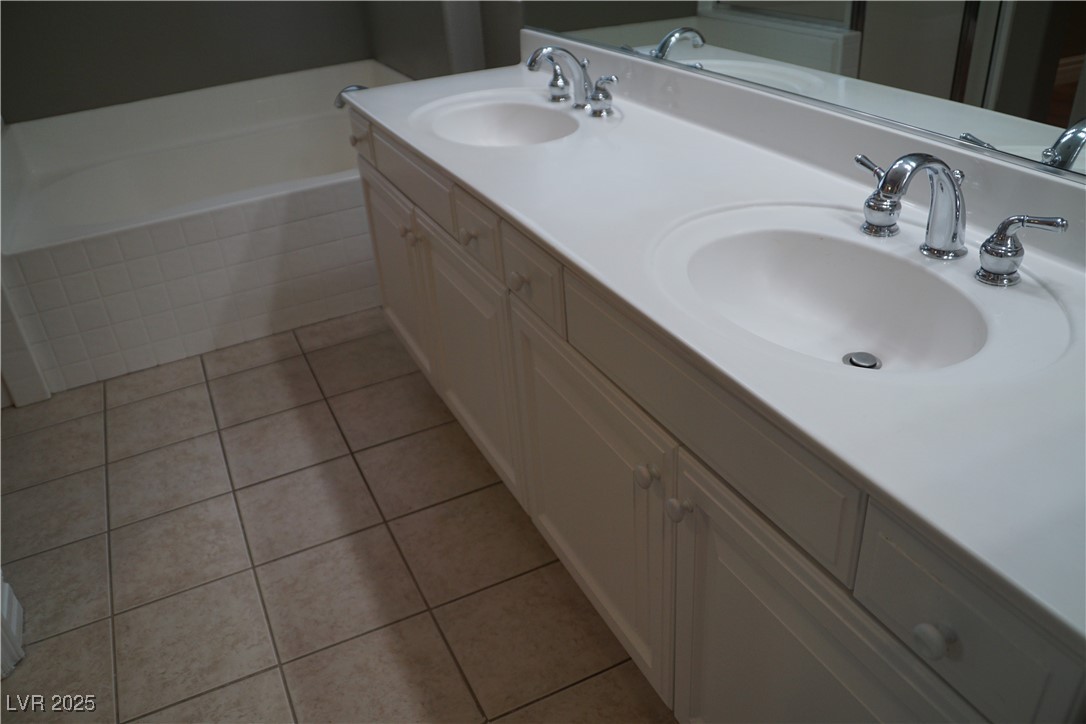 323 Dog Leg Drive Property Photo 28
