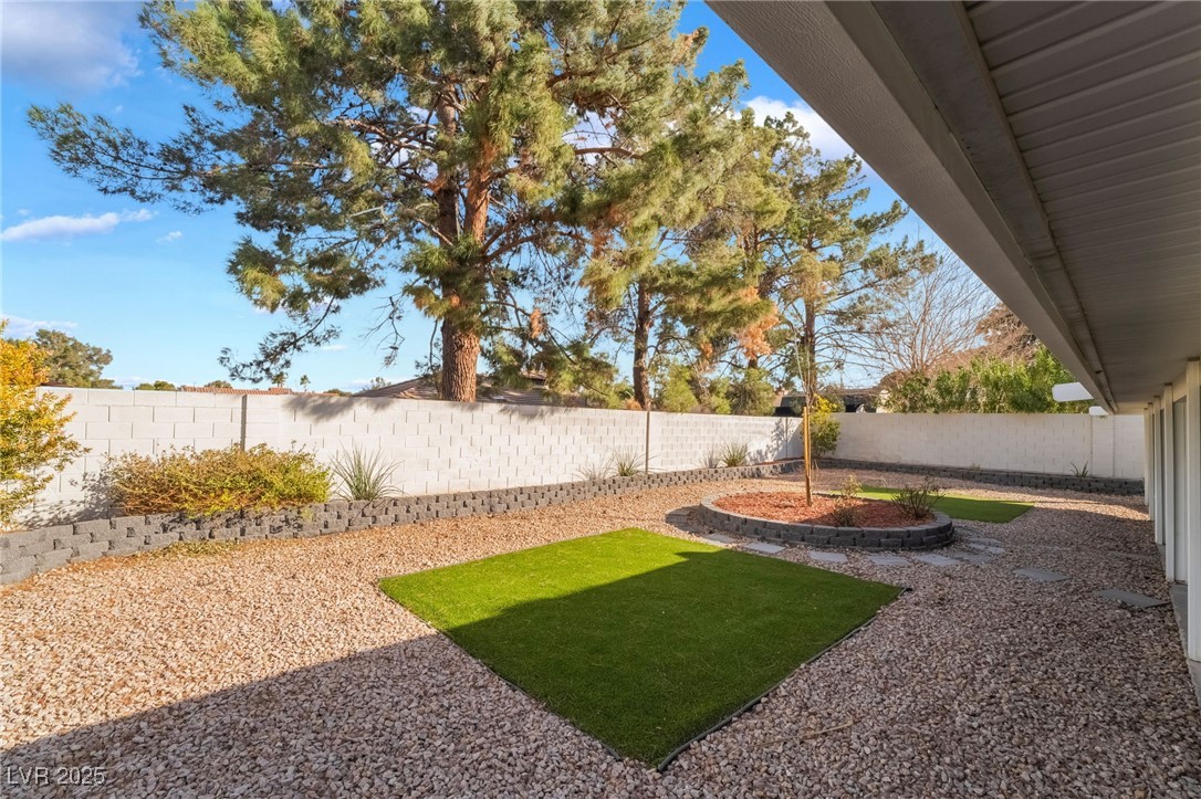 60 Reyburn Drive Property Photo 36