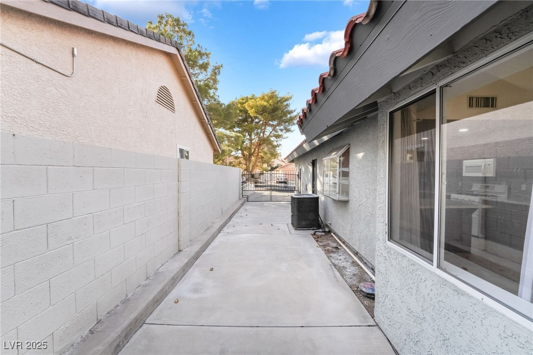 60 Reyburn Drive Property Photo 37