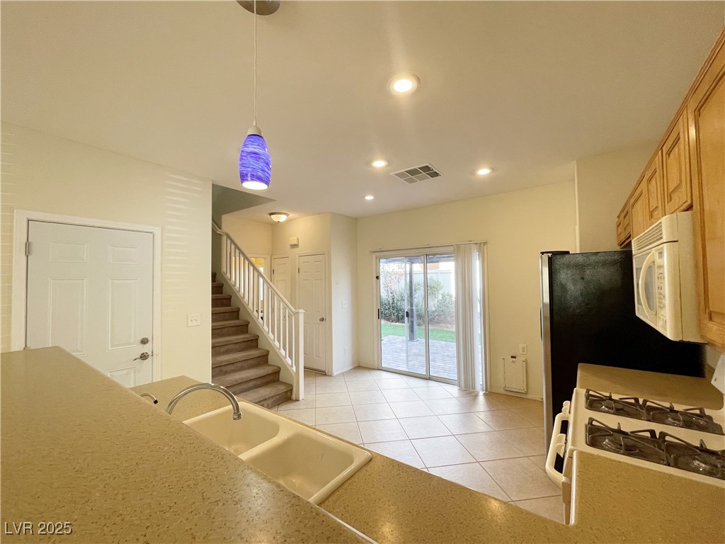6082 Alameda Padre Avenue Property Photo 10