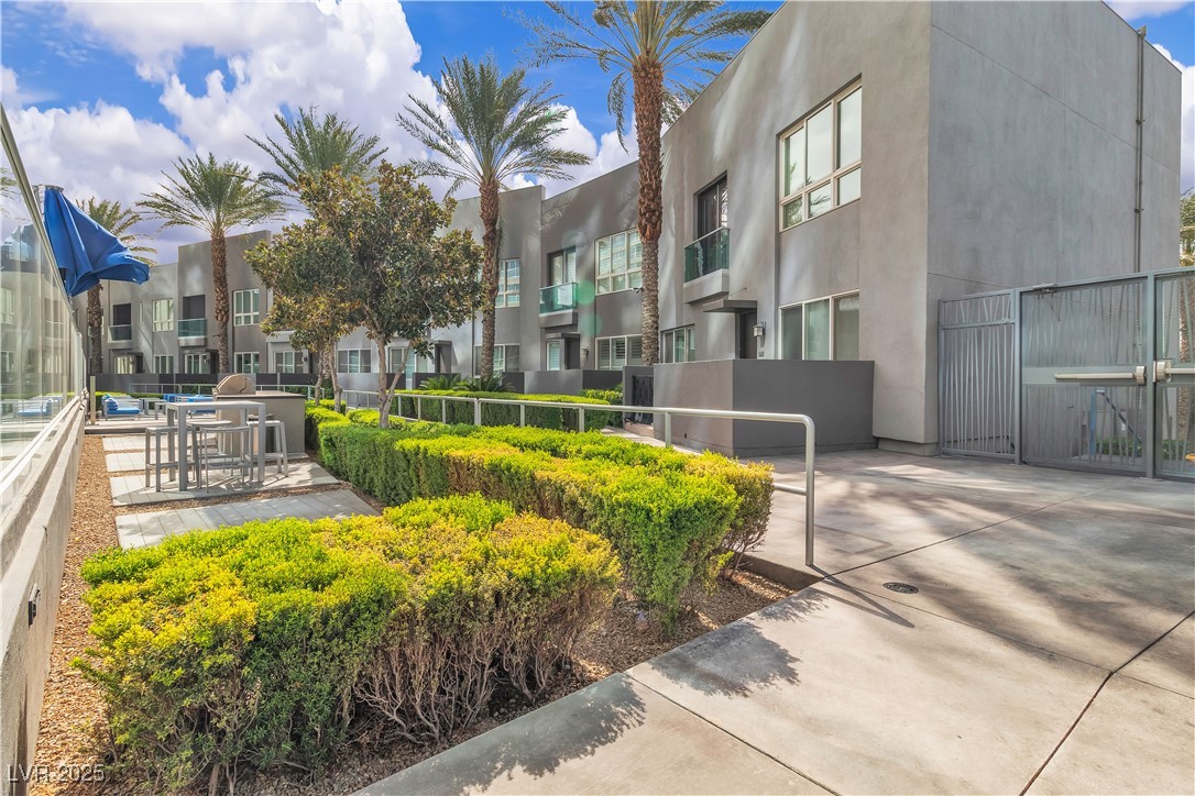 4525 Dean Martin Drive 3207 Property Photo 10