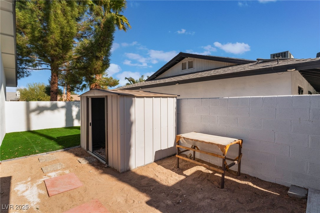 2909 Gilmary Avenue Property Photo 40