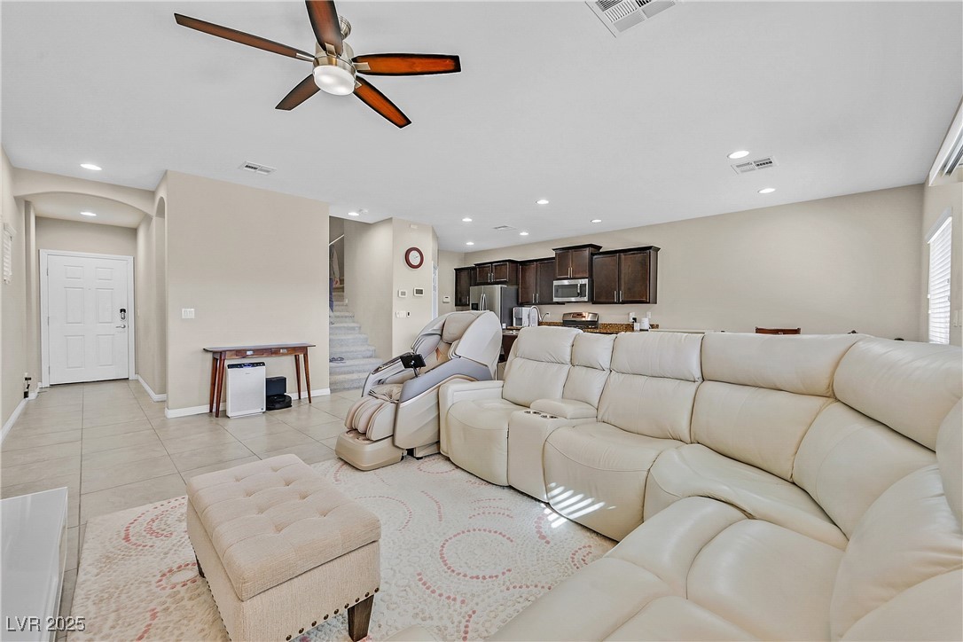 9413 Aggie Court Property Photo 3