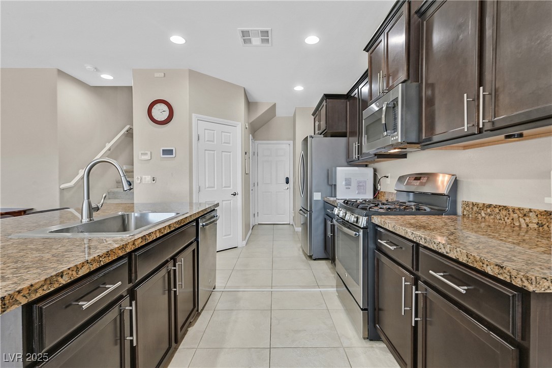 9413 Aggie Court Property Photo 6
