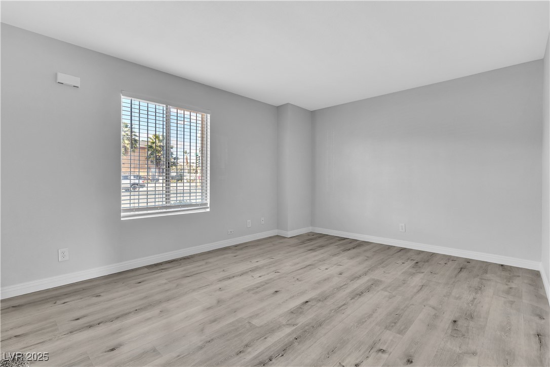 808 North Torrey Pines Drive Property Photo 5
