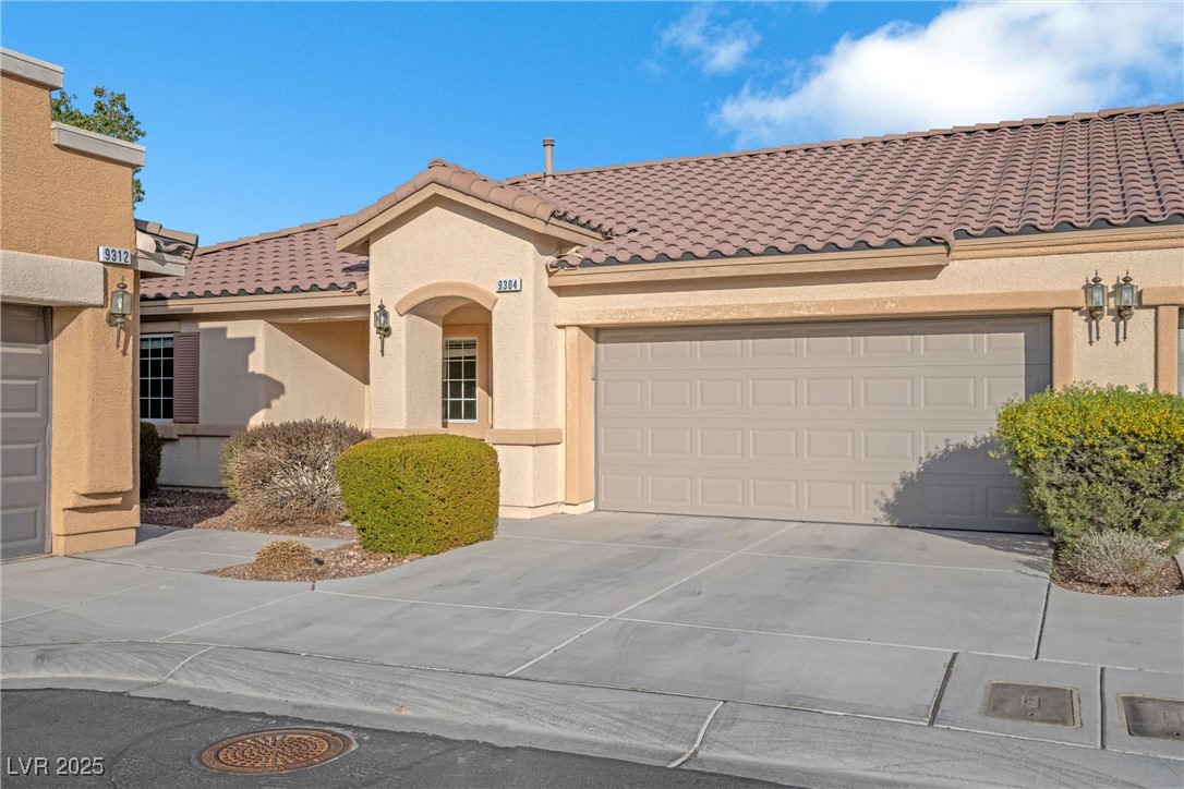 9304 Cranesbill Court Property Photo 3