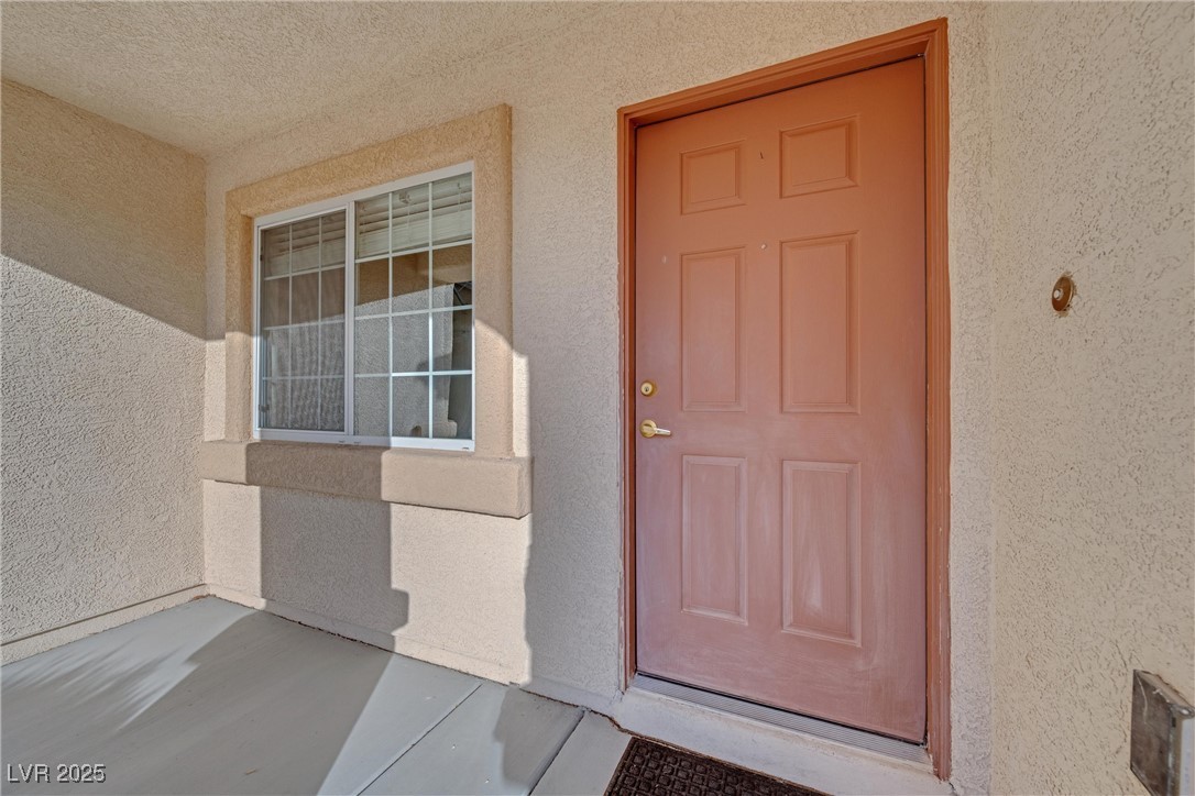 9304 Cranesbill Court Property Photo 4