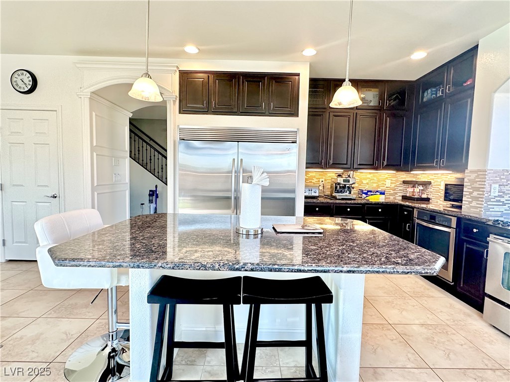 6205 Windy Oaks Court Property Photo 4