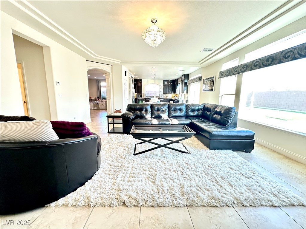 6205 Windy Oaks Court Property Photo 7