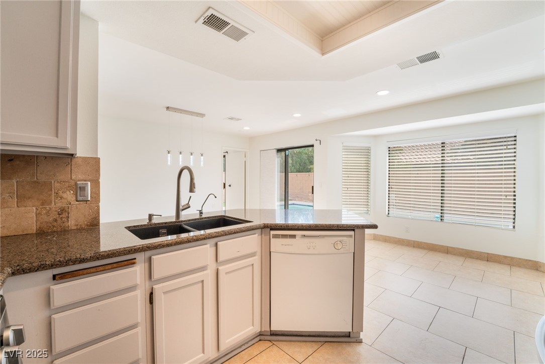 8917 Sail Bay Drive Property Photo 16