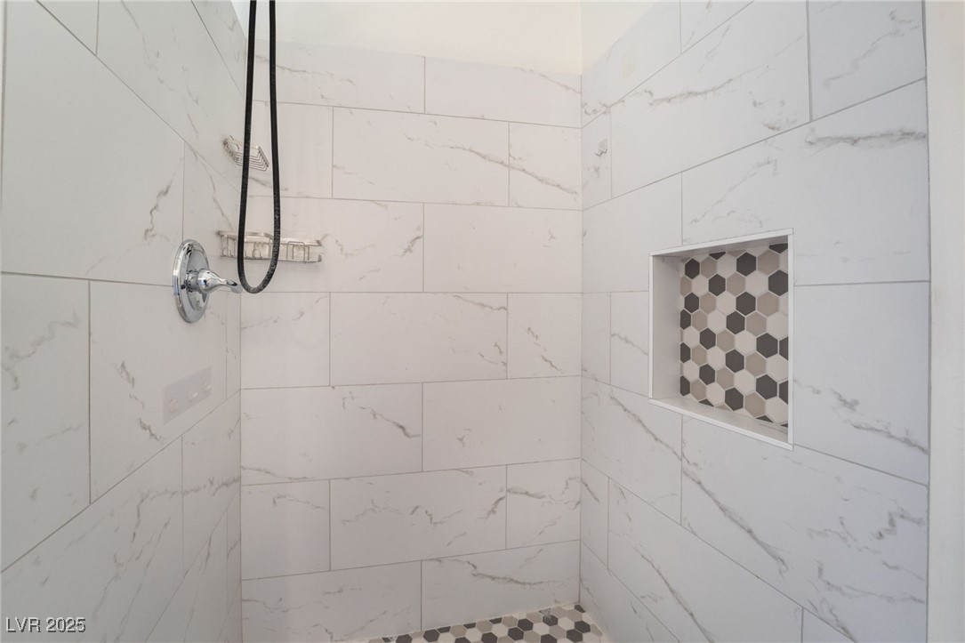 8917 Sail Bay Drive Property Photo 24
