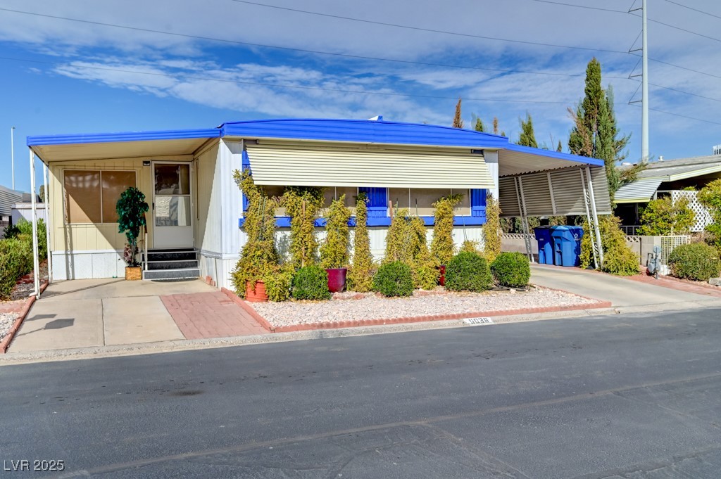 5036 Royal Avenue Property Photo 4