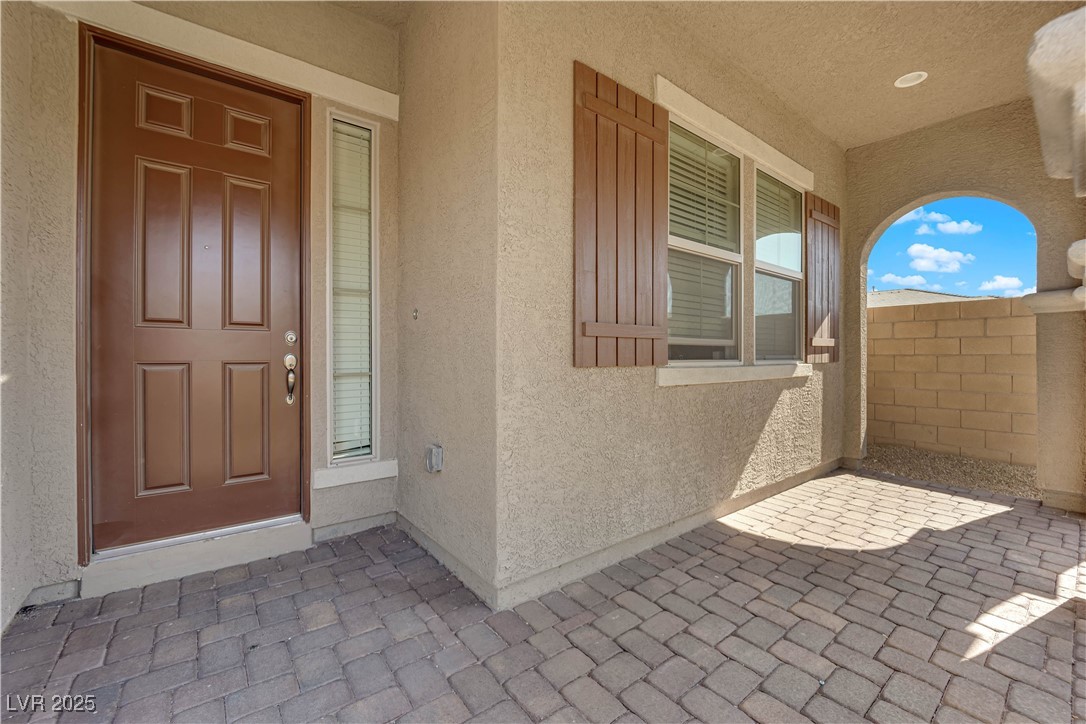 9590 Smiley Creek Street Property Photo 5