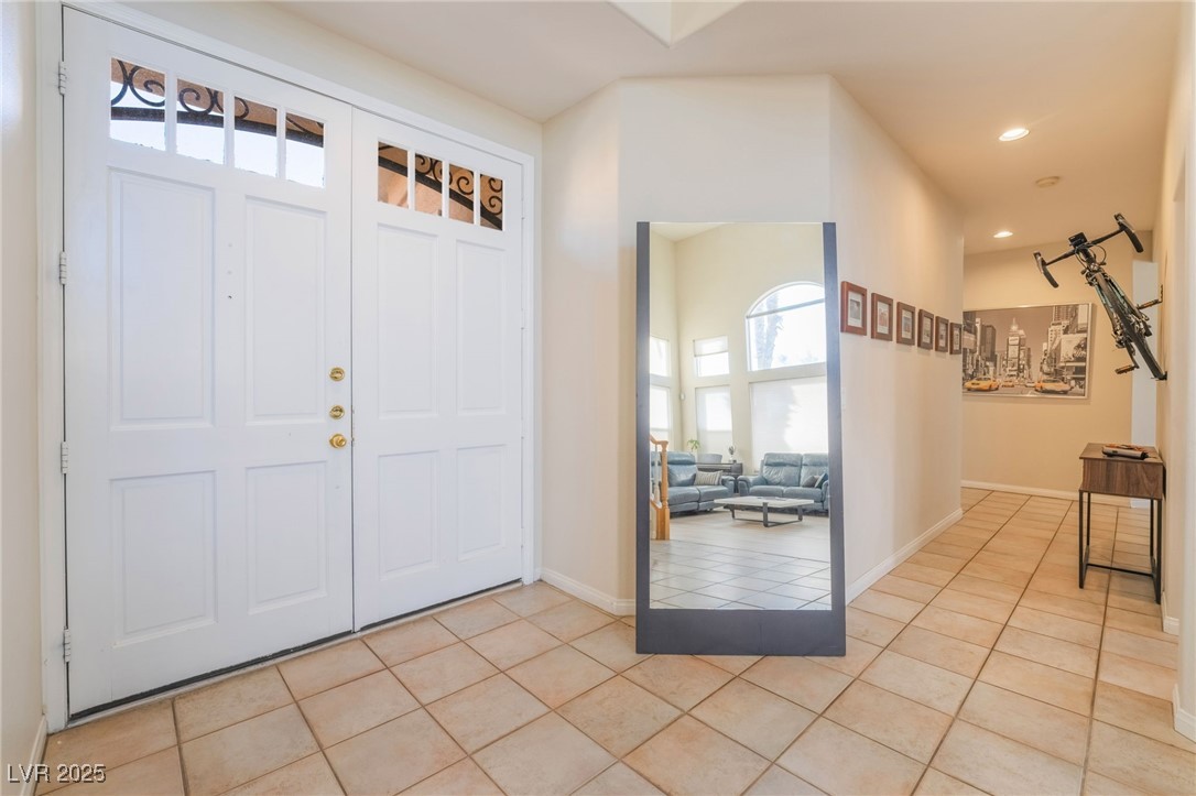 8225 Taos Paseo Avenue Property Photo 6