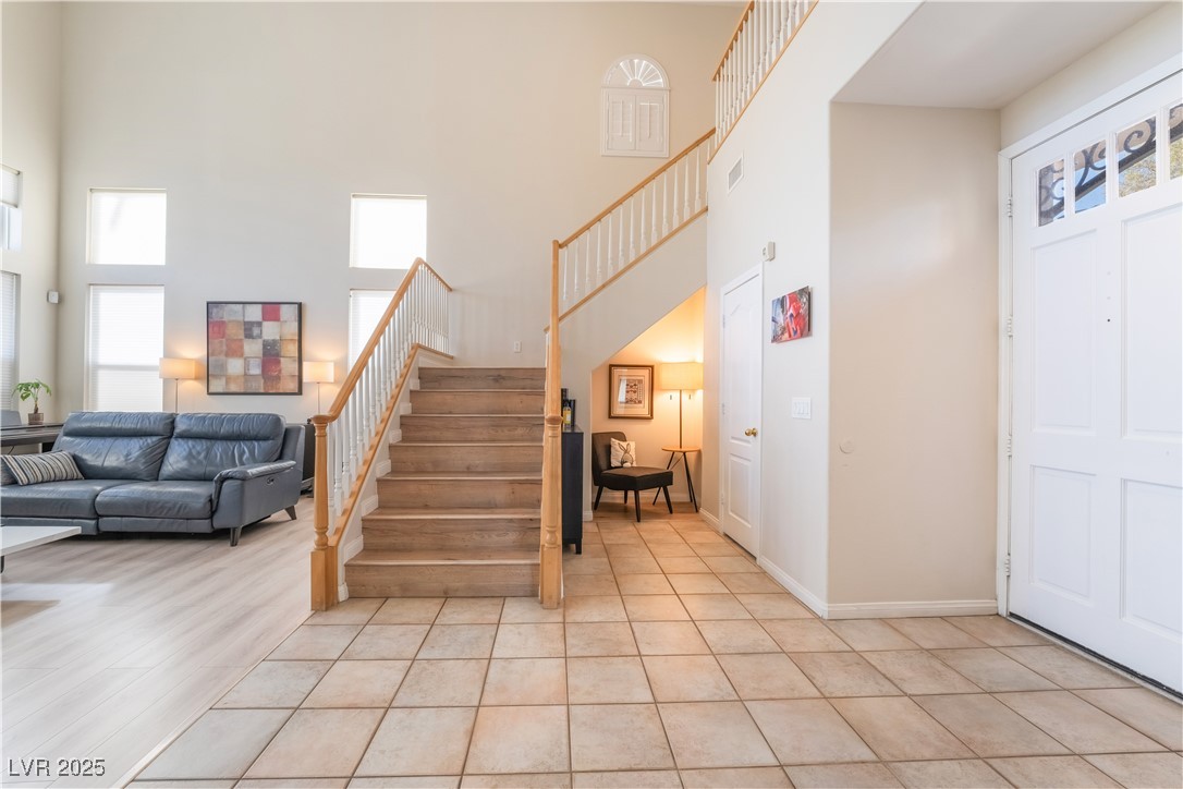 8225 Taos Paseo Avenue Property Photo 7