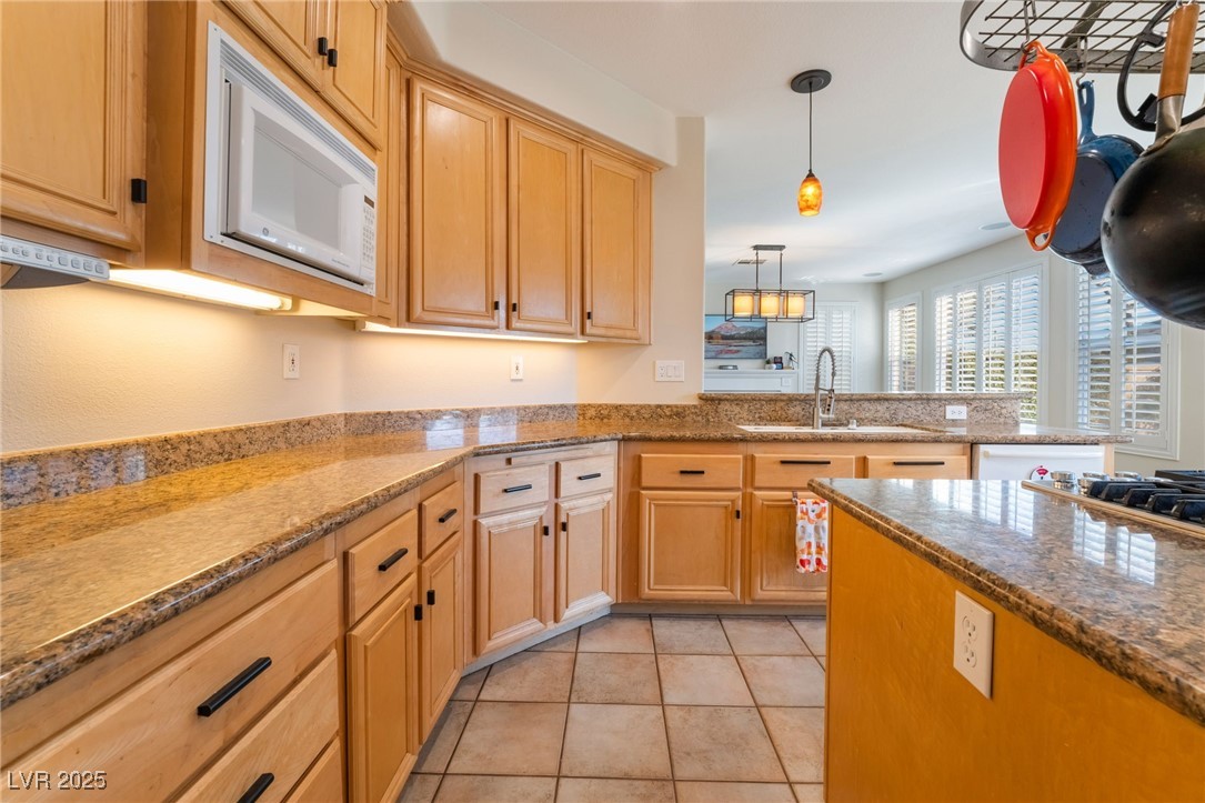 8225 Taos Paseo Avenue Property Photo 11